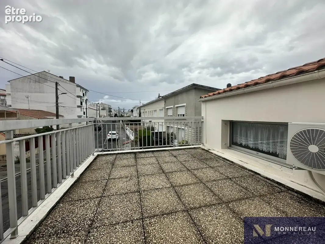 Royan centre   proche plages et commerces   terrasse & dépendance - photo 18