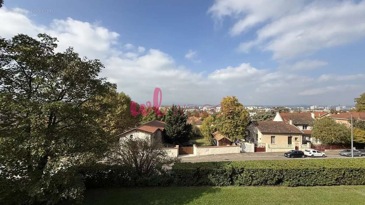 Appartement à SAINTE-FOY-LES-LYON