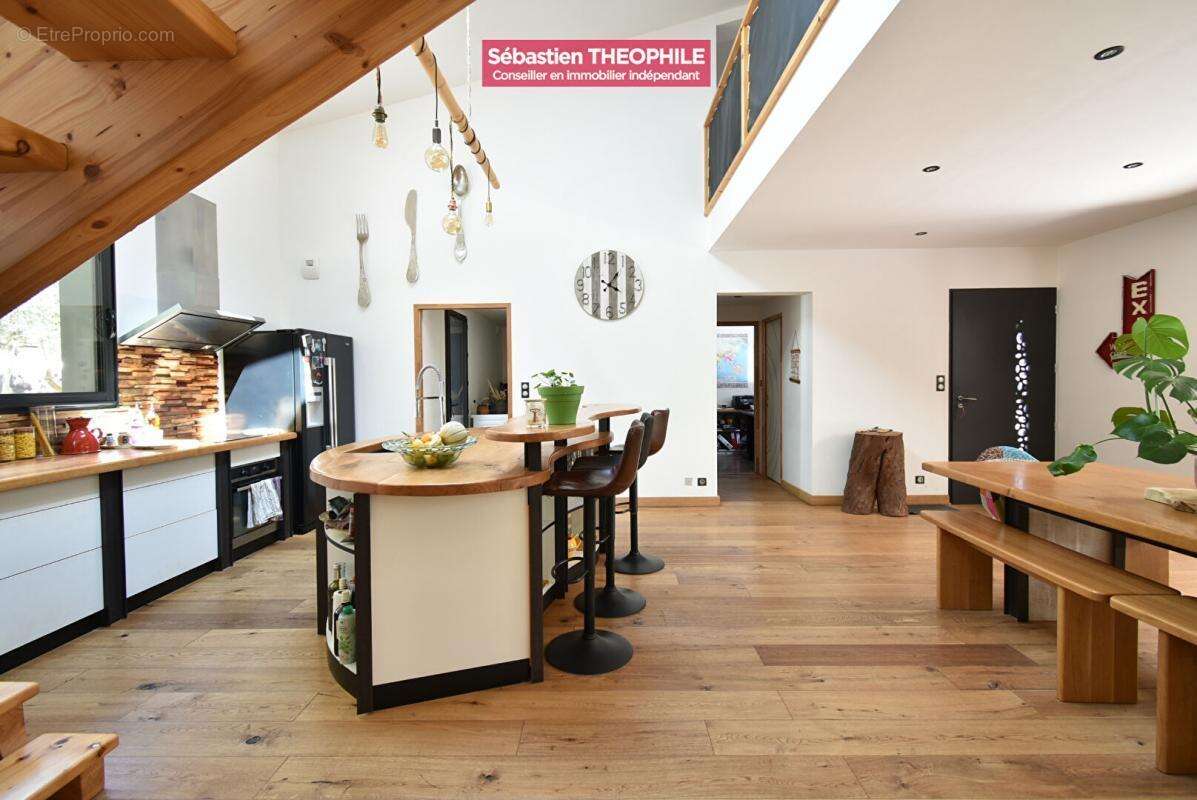 Maison à SAINT-HILAIRE-DE-RIEZ