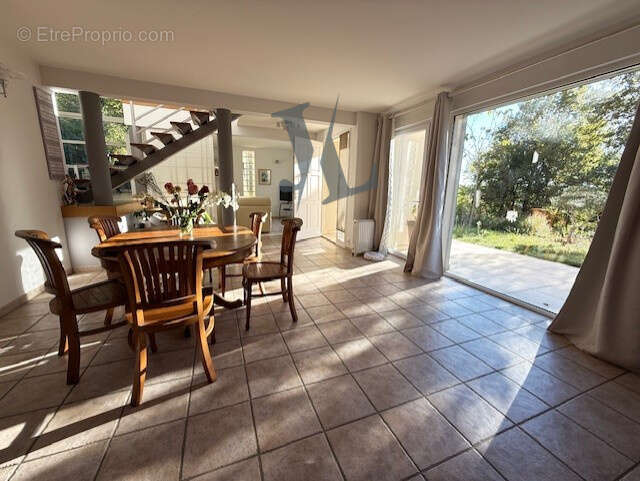 Maison à MONTMEYRAN