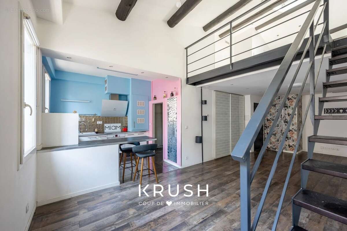 Appartement à MARSEILLE-6E