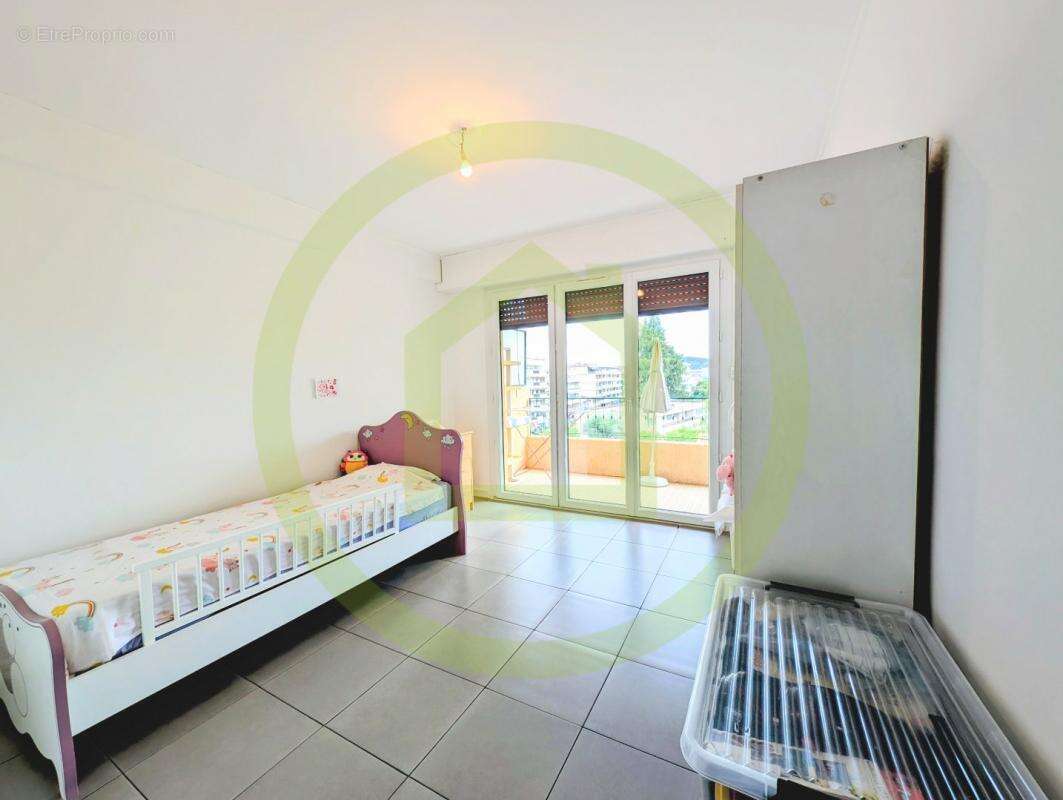 Appartement à MANDELIEU-LA-NAPOULE