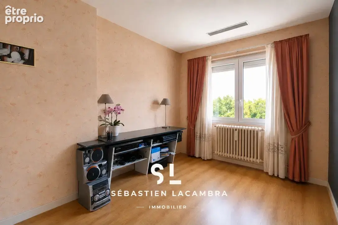 Maison de ville avec appartement indépendant   Habitez à l’étage, louez le rez-de-chaussée - photo 17