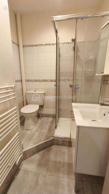 Appartement à COULLONS