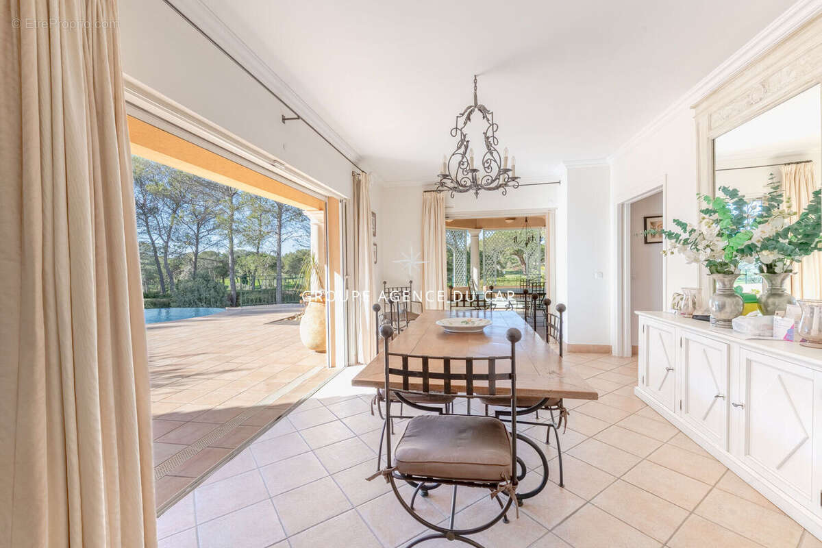 Magnifique vue sur le golf villa 7 pieces avec piscine et double garage - photo 7