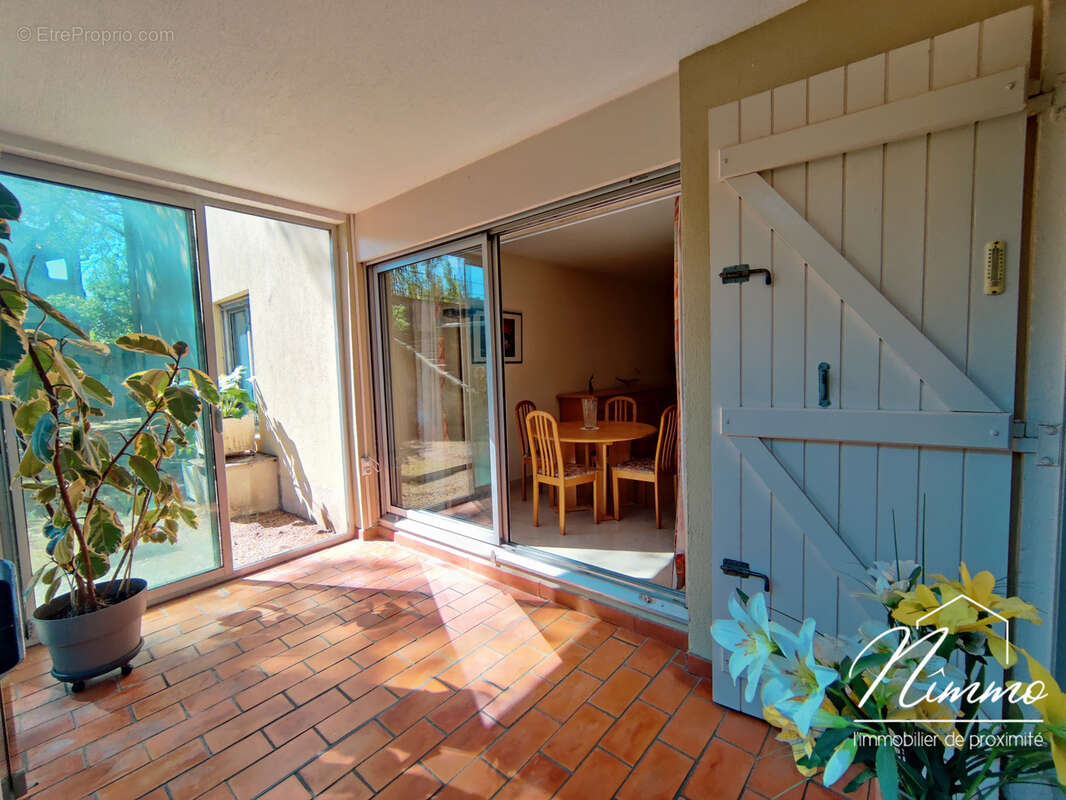 Exclusivite nimes montaury appartement t3 parking veranda tennis - photo 2