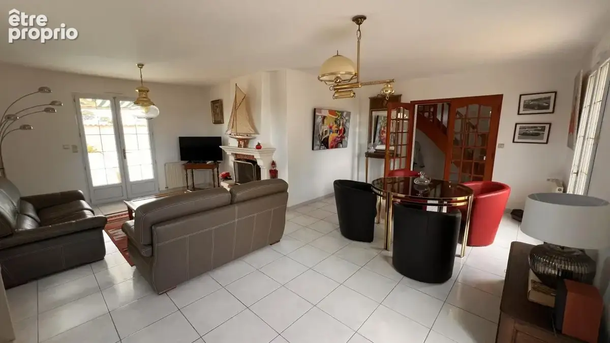 **longeville-sur-mer - élégante propriété avec piscine et grands espaces** - photo 2