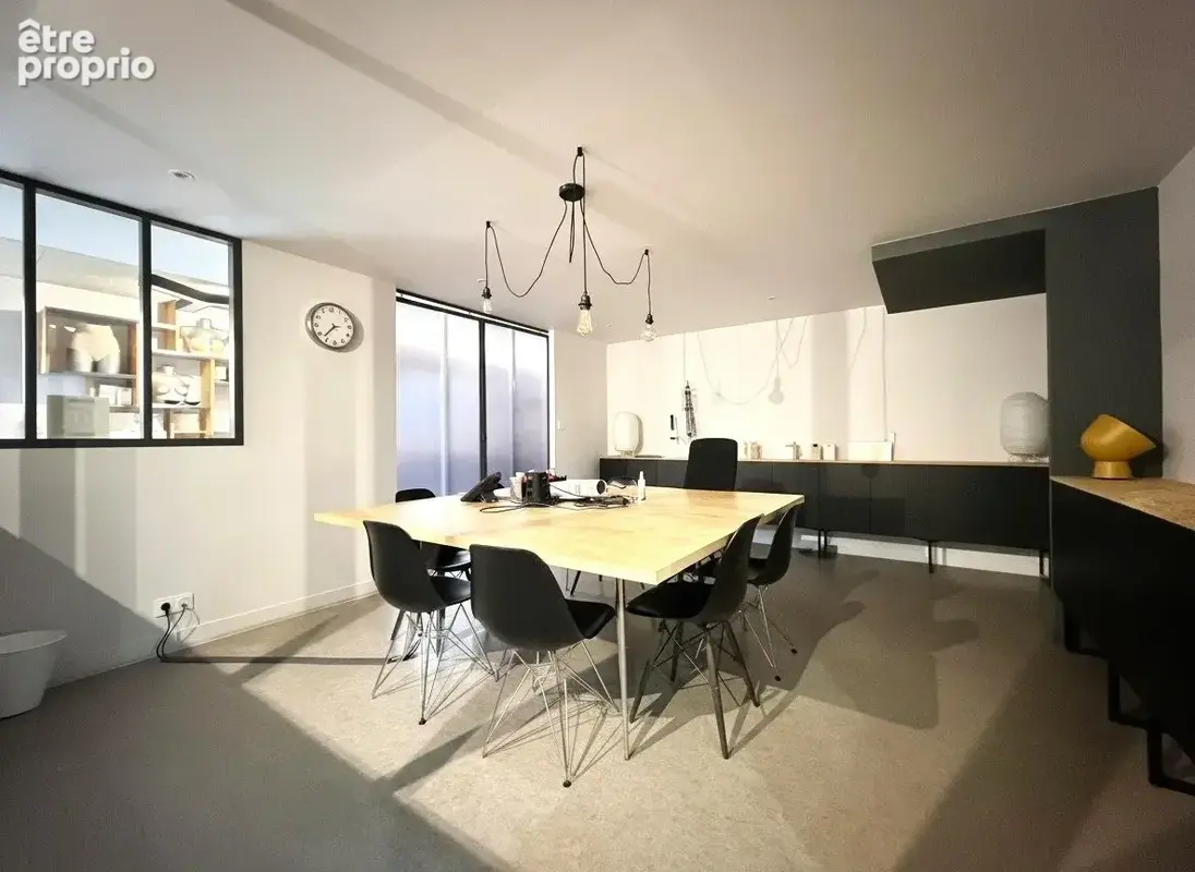 Commerce 195 m² à vendre à Paris-18e (75018) - photo 2
