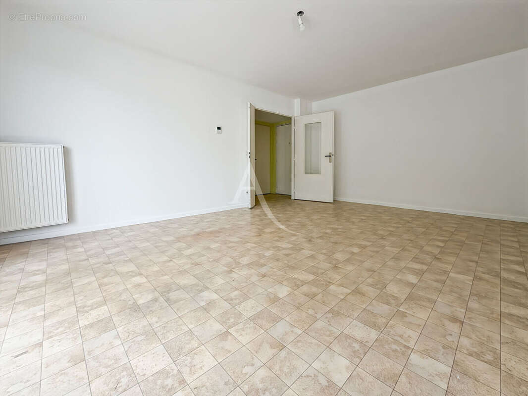 Appartement à JOUY-LE-MOUTIER