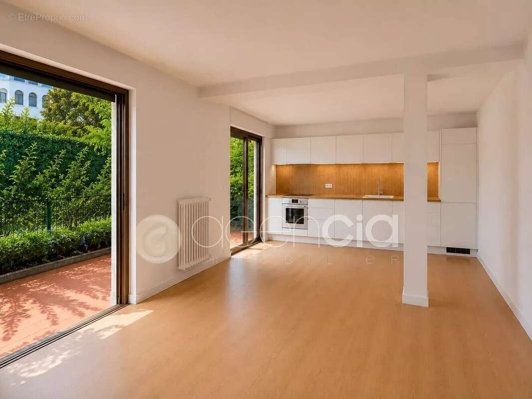 Appartement Antibes, stade Foch - photo 2