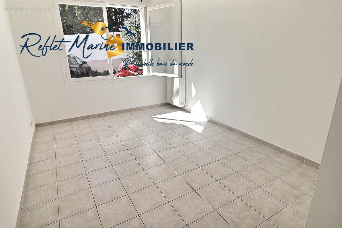 Appartement à SIX-FOURS-LES-PLAGES