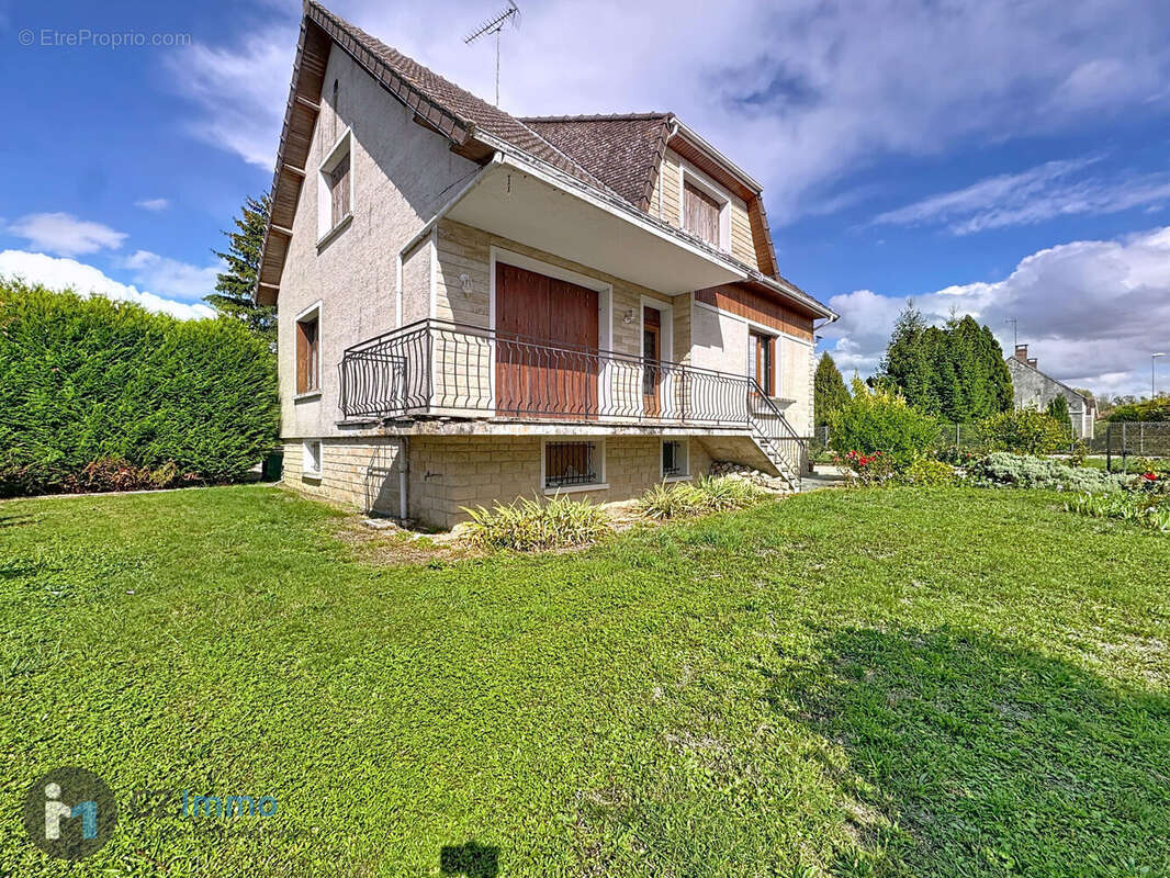 Photo 2 - Maison à SALON