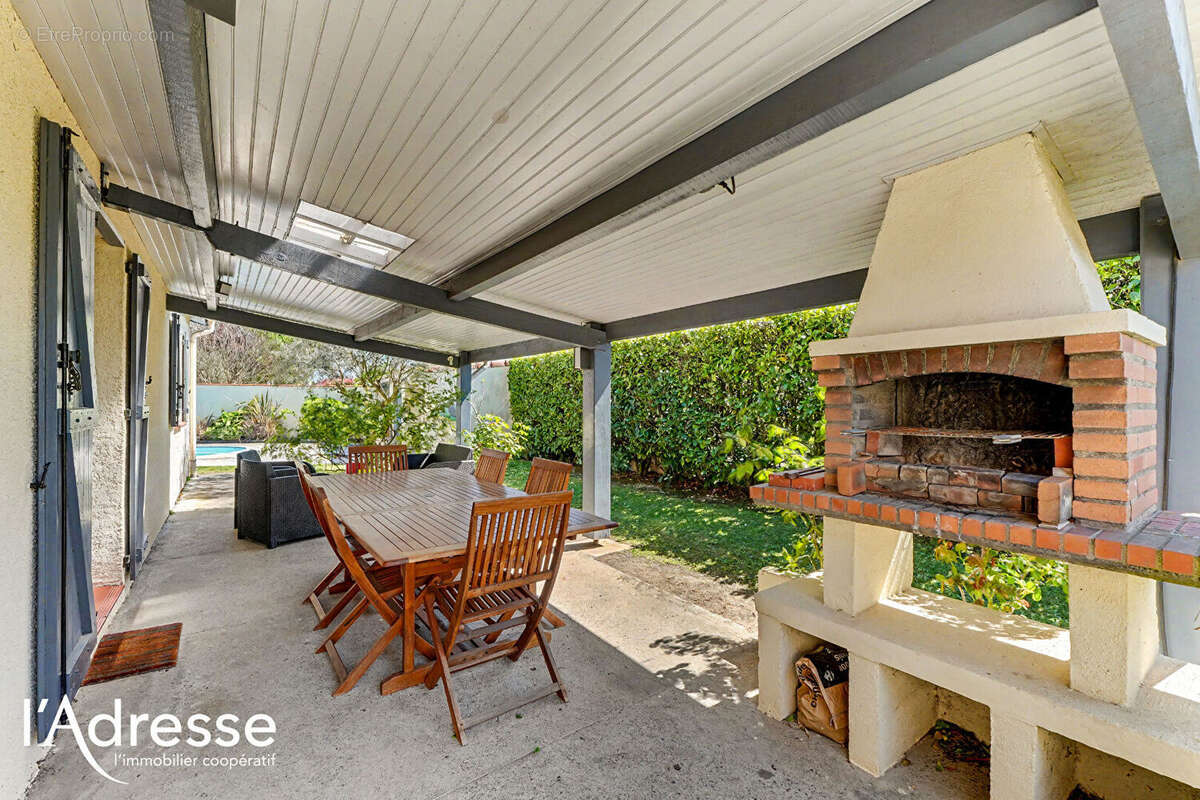 Exclusivité l'Adresse Immobilier - Cugnaux - Maison de 168 m2 avec Garage et piscine Couverte sur un terrain de 552m². - photo 15