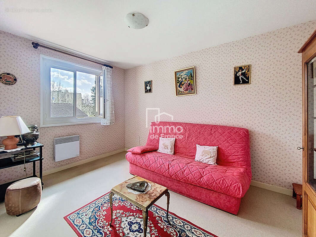 Maison à VILLARS-LES-DOMBES