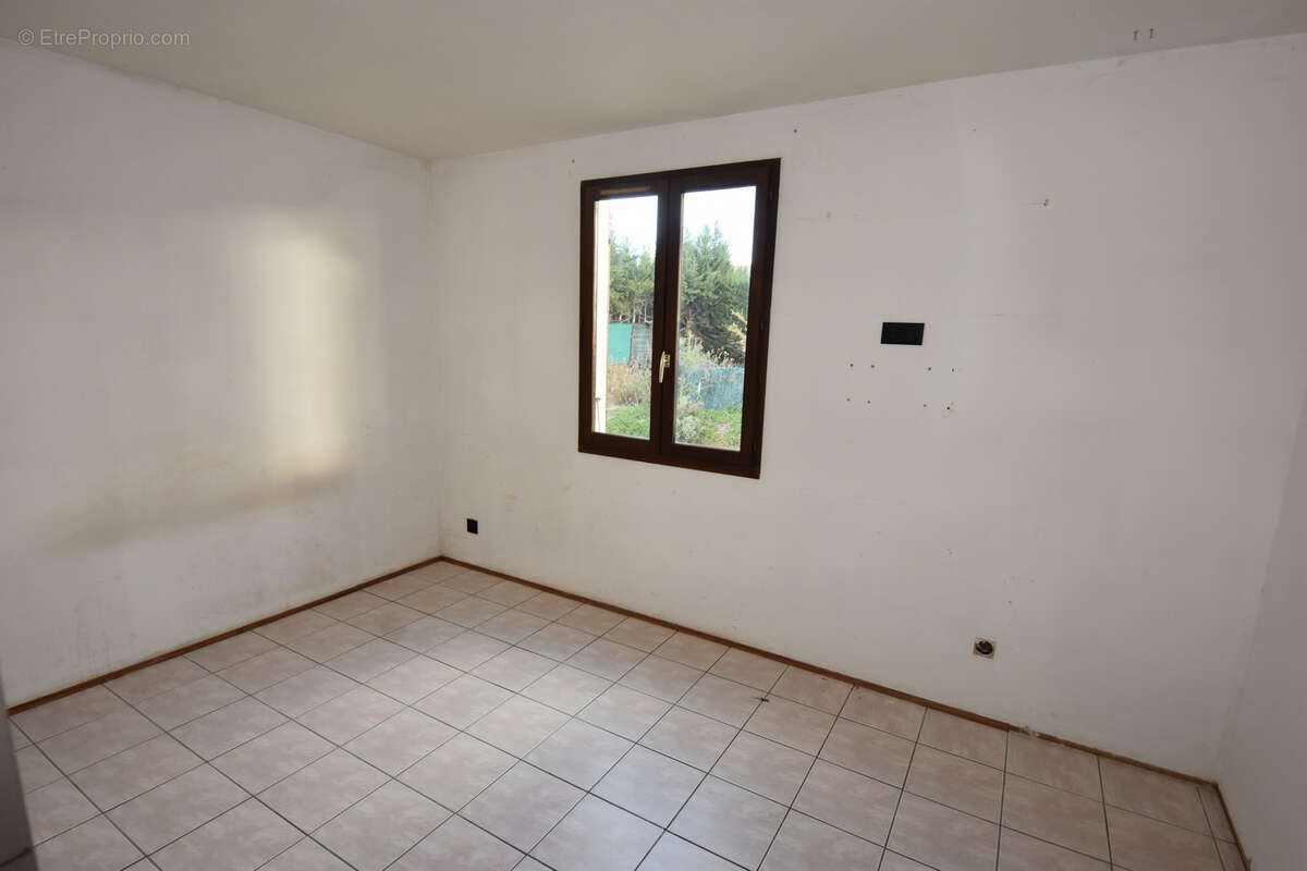 Maison à PARAZA