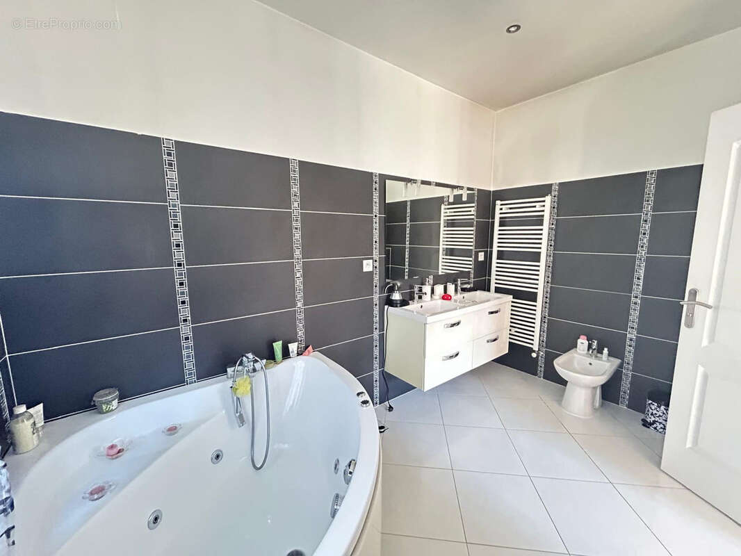 Maison à LA TRINITE