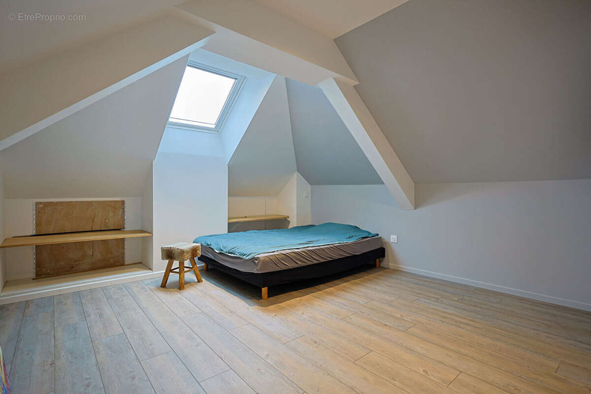 Maison individuelle rénovée, volumes généreux et cadre paisible à LELLING - photo 15