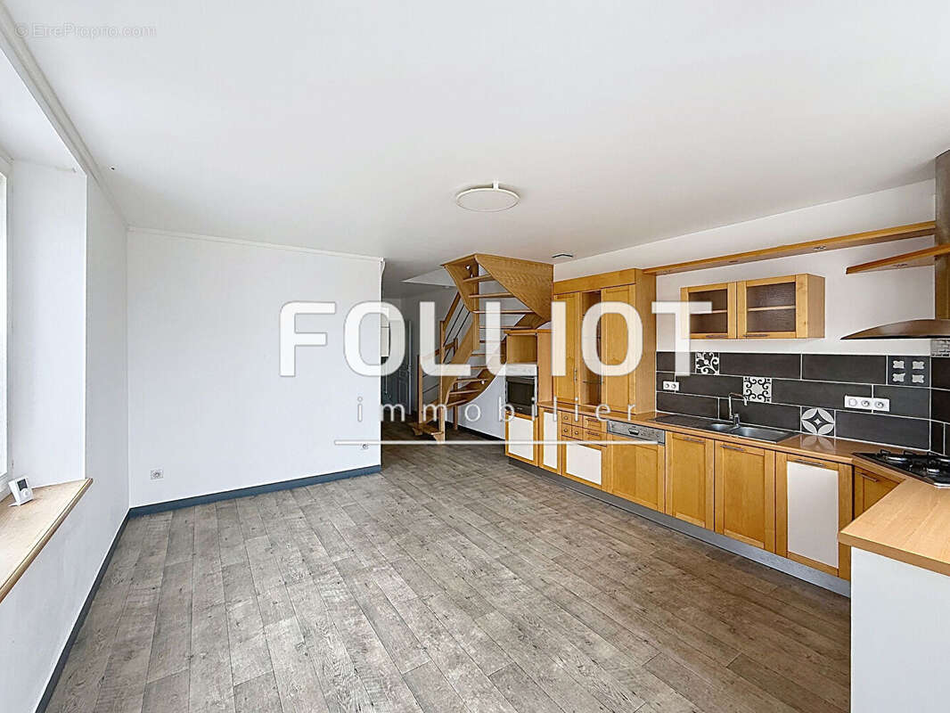 Appartement à DONVILLE-LES-BAINS