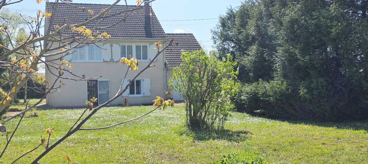 Maison à BEAUMONT-DU-GATINAIS