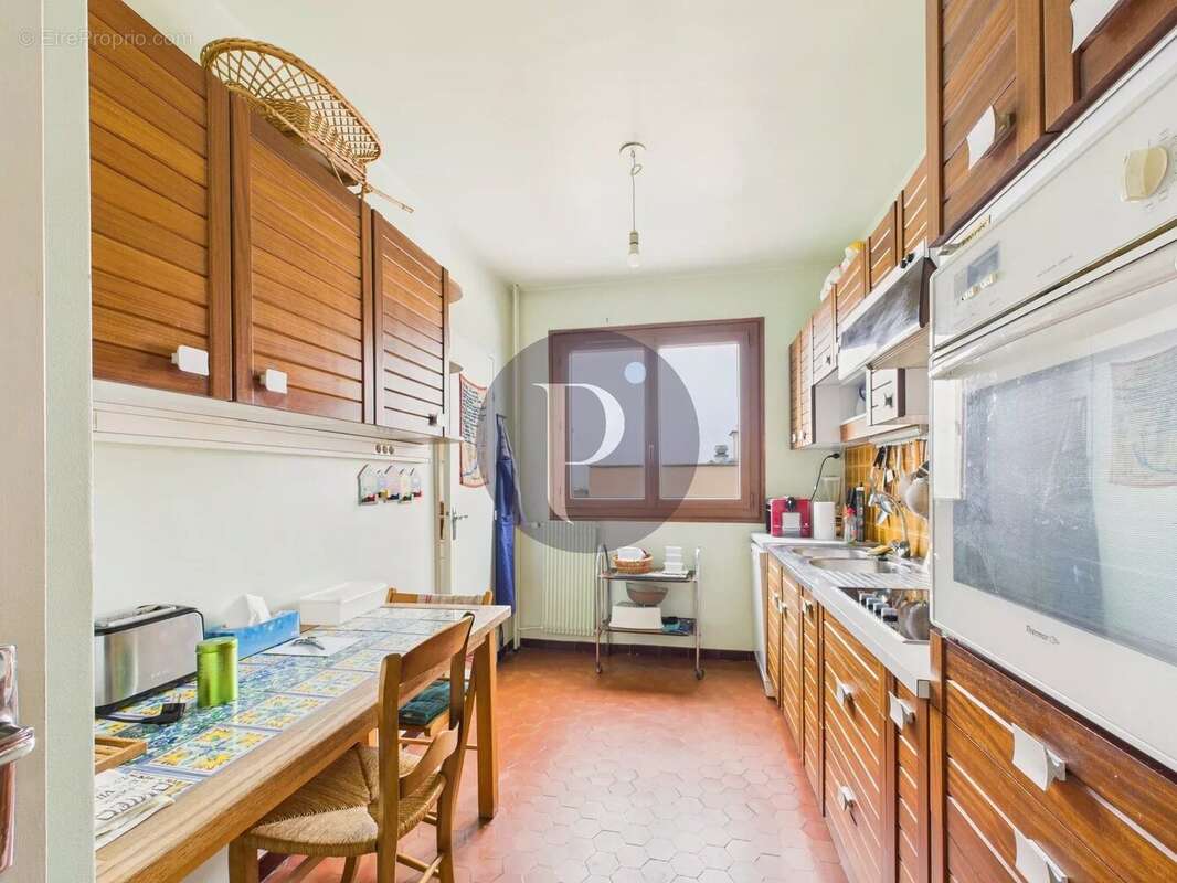 Appartement à LE PLESSIS-ROBINSON