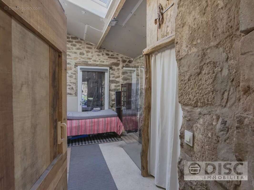 Maison à SAINT-MARTIN-LAGUEPIE