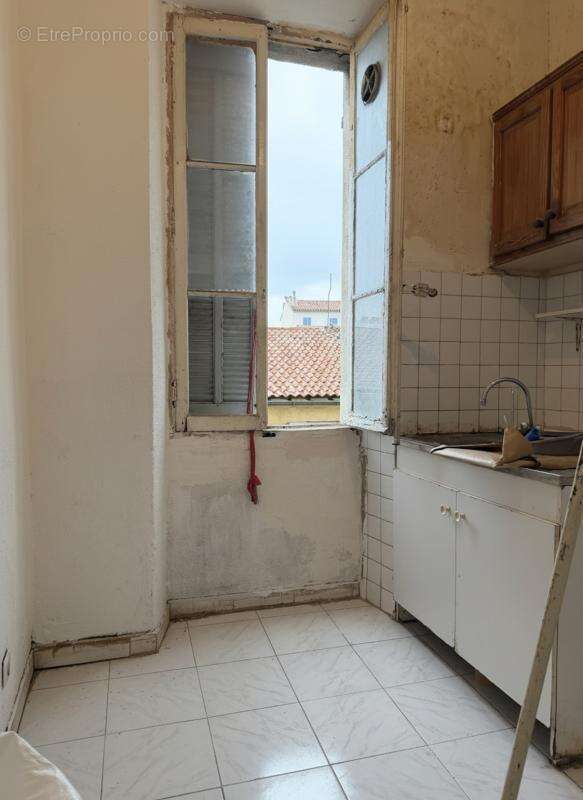 Appartement à MARSEILLE-3E