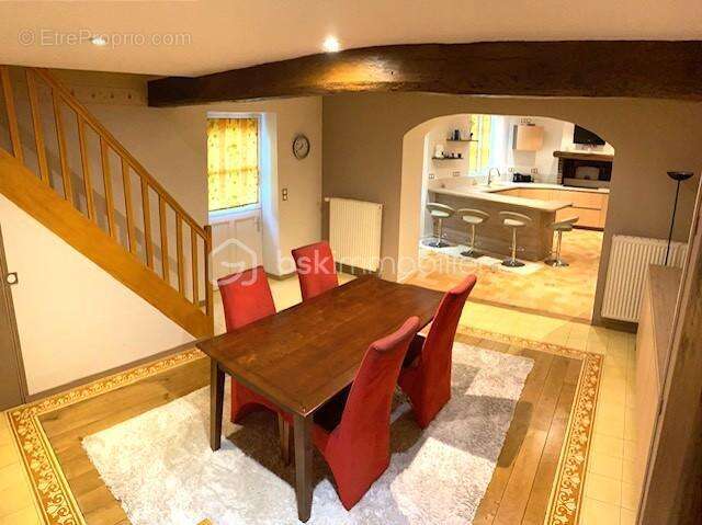 Maison à POIGNY-LA-FORET