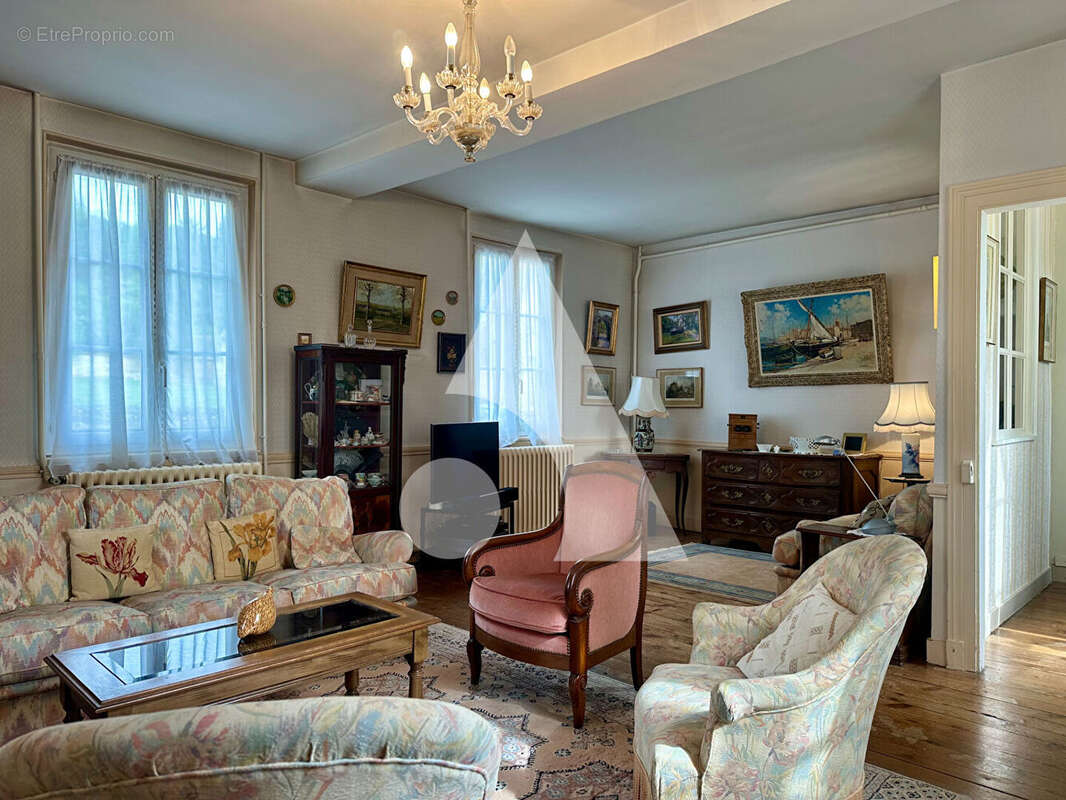 Maison à HONDOUVILLE
