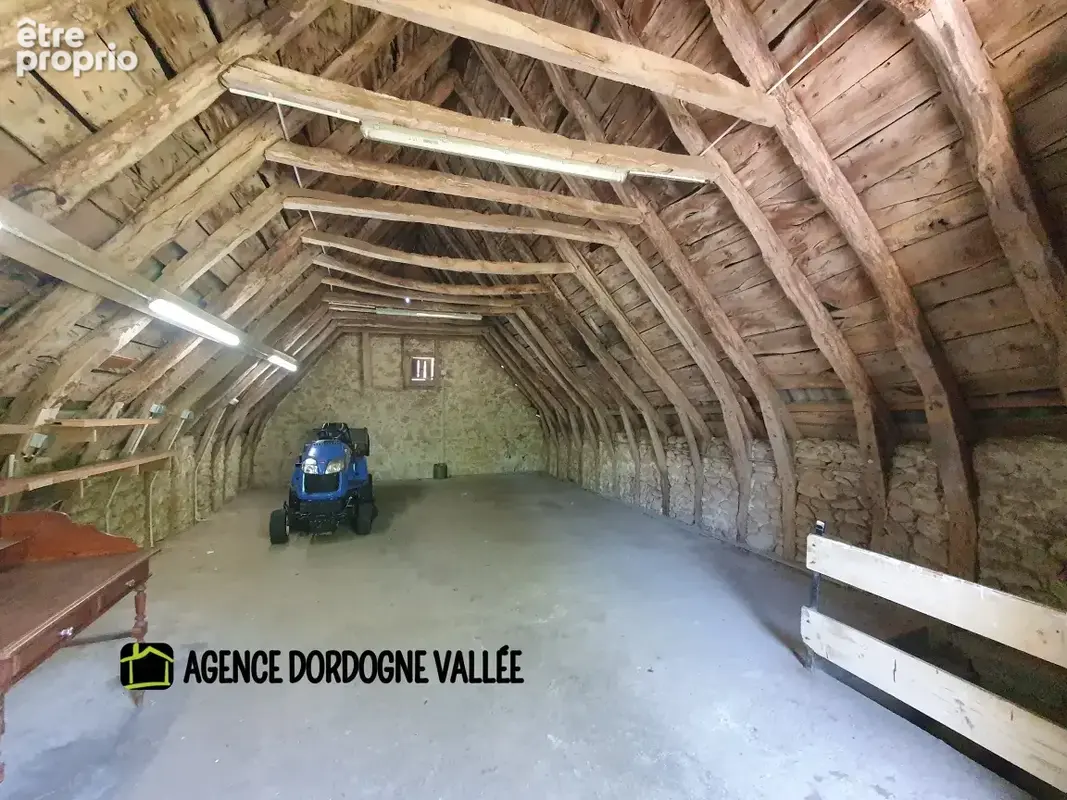 Propriété d'exception en xaintrie, 2,2 ha bois et prés attenants, dépendance ,trés bon état . - photo 18
