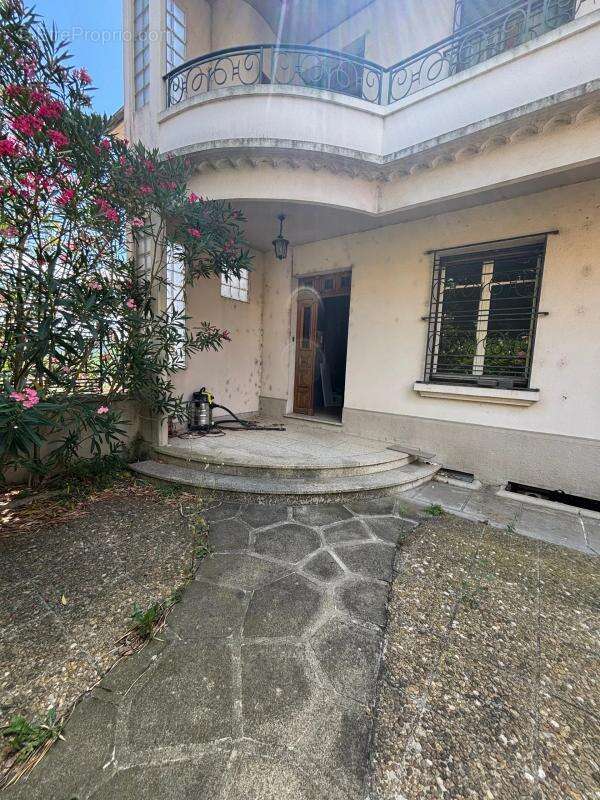 Maison à LES SALLES-DU-GARDON