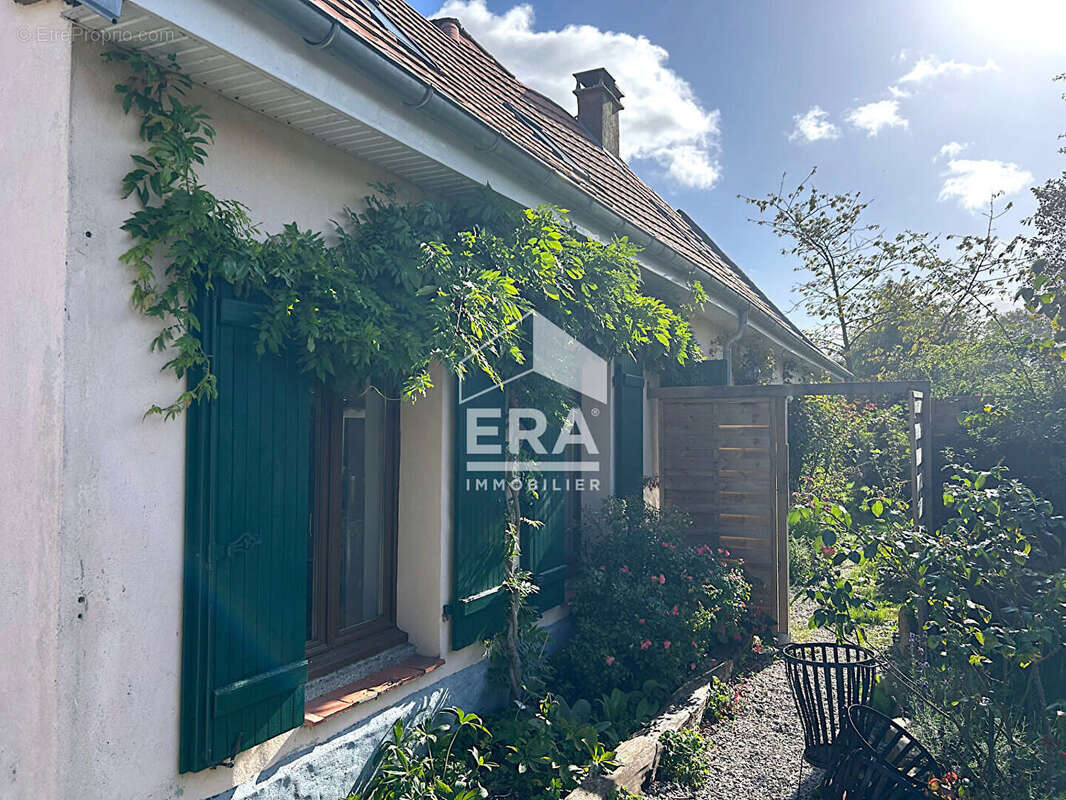 Maison à AIX-EN-ISSART