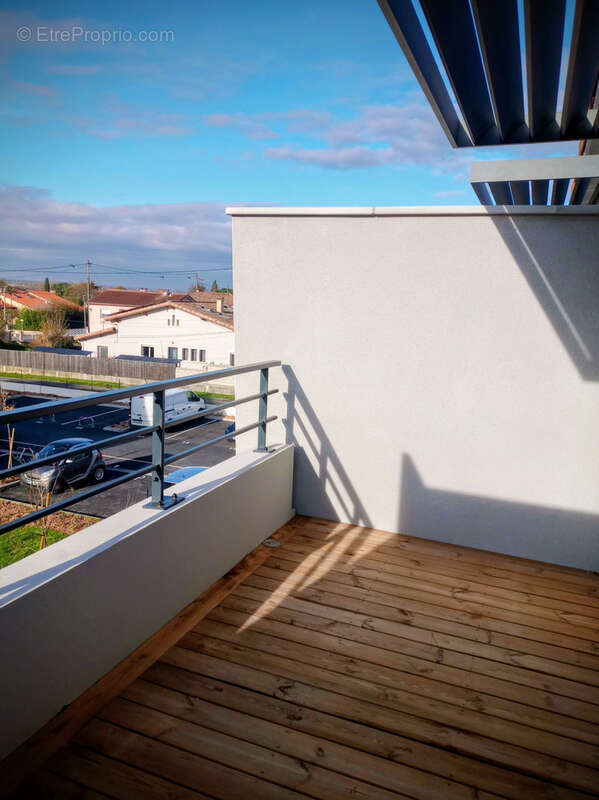 Appartement à BRUGUIERES