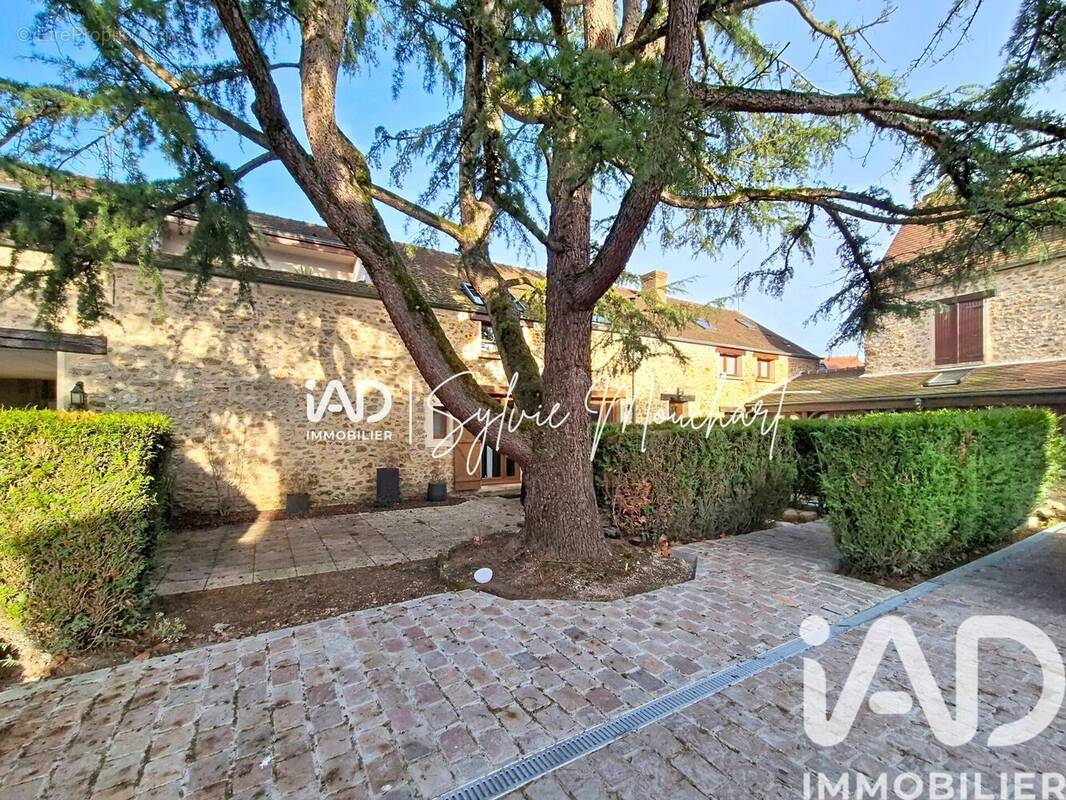 Photo 1 - Appartement à MONTIGNY-LE-BRETONNEUX