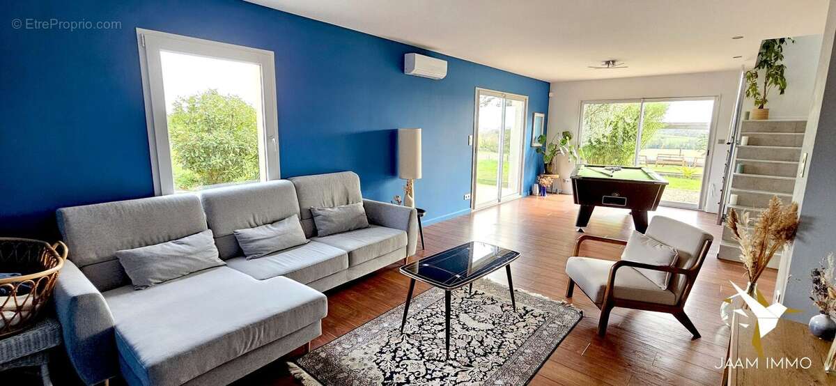 Maison à CORCELLES-EN-BEAUJOLAIS