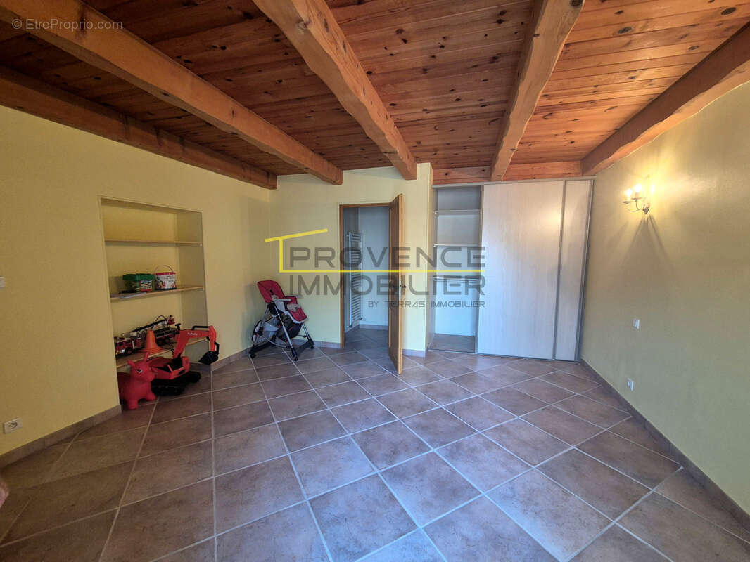 Maison à ALBA-LA-ROMAINE