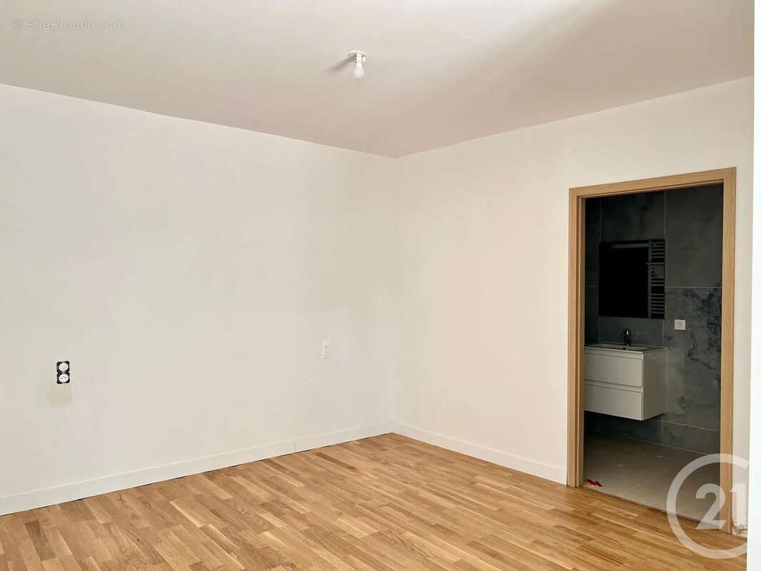 Appartement 95 m² à Anet  - photo 3