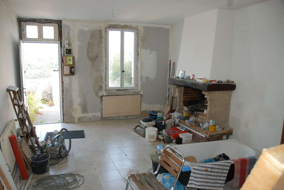 Photo 3