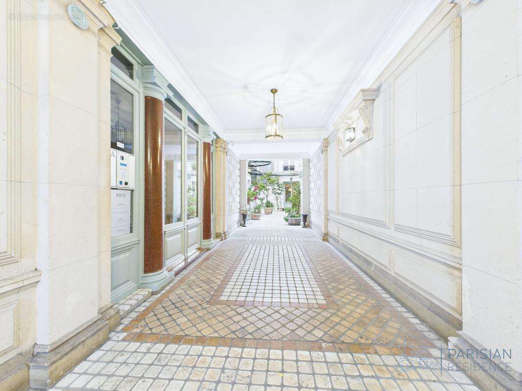 Appartement à PARIS-6E