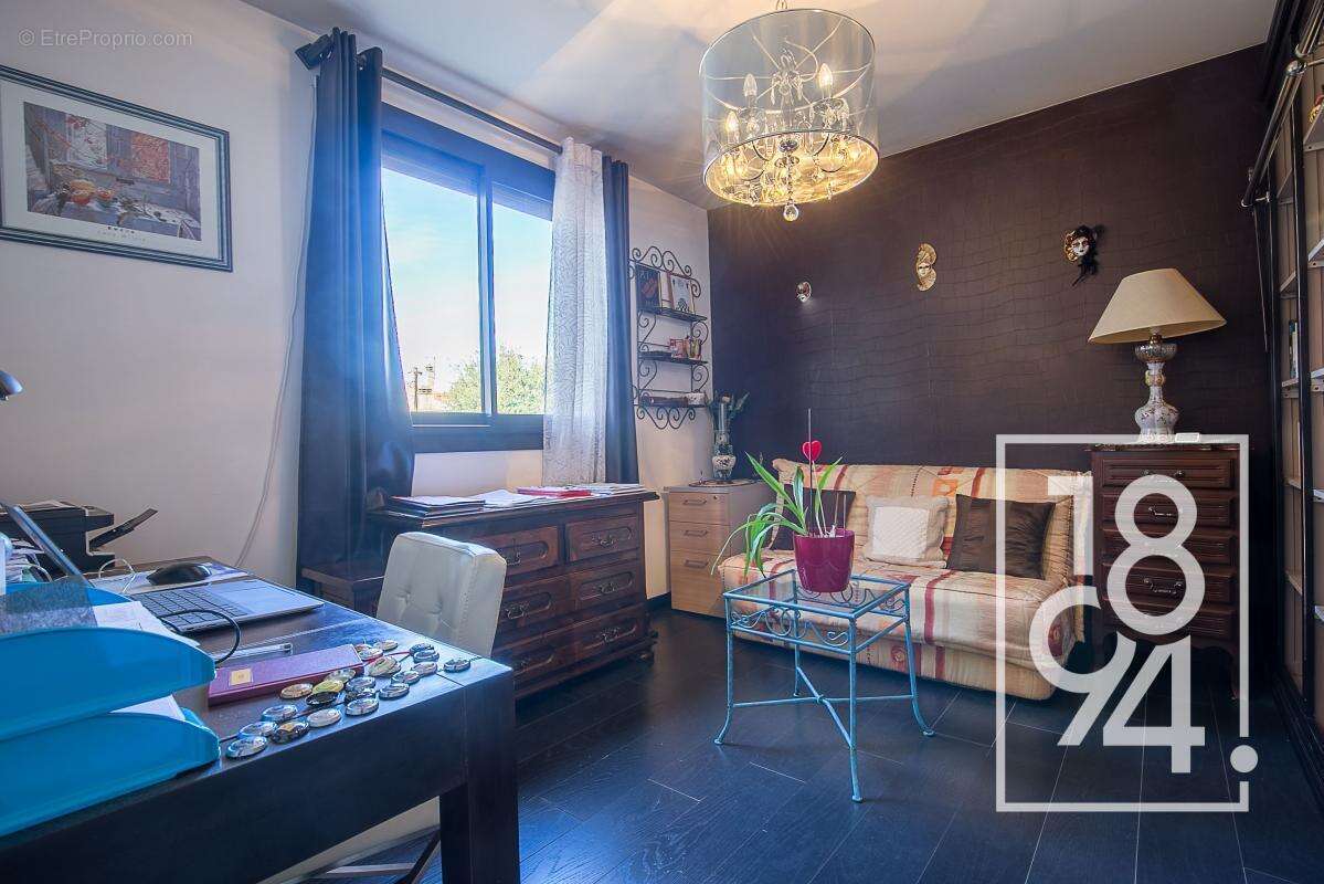 Appartement à MARSEILLE-12E