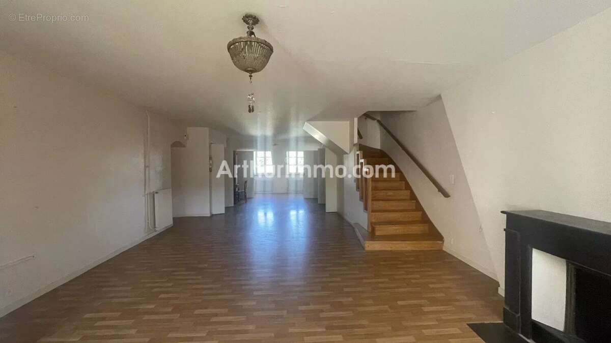 Appartement à LONS-LE-SAUNIER