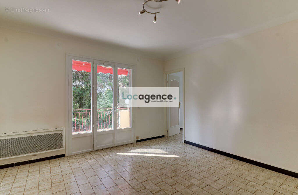 Appartement à MANDELIEU-LA-NAPOULE