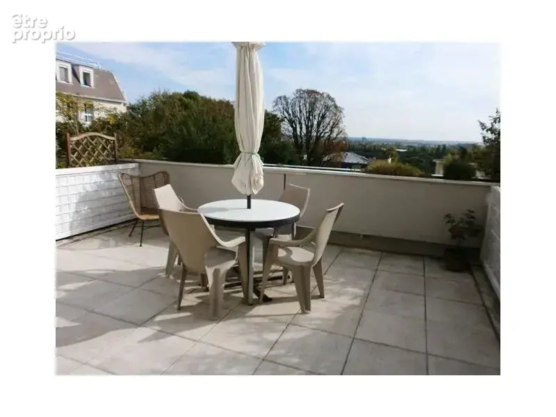 Appartement à NOGENT-SUR-MARNE