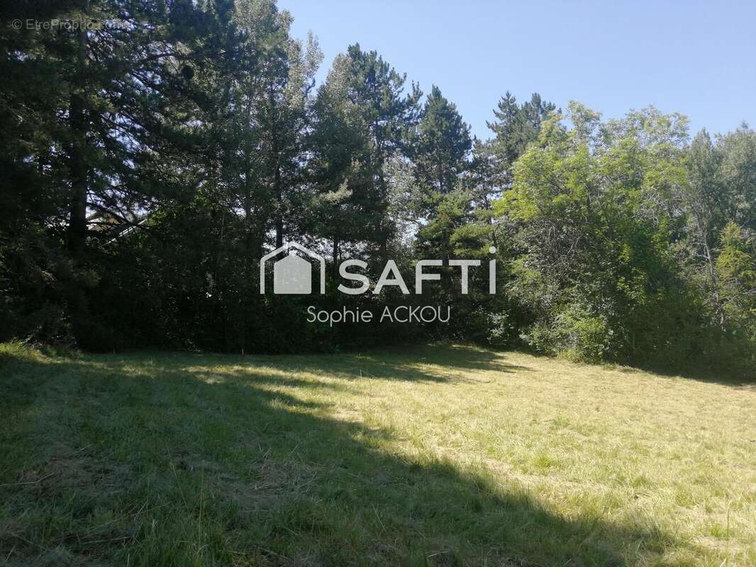 Terrain 1434 m² à Saint-Sauveur  - photo 3