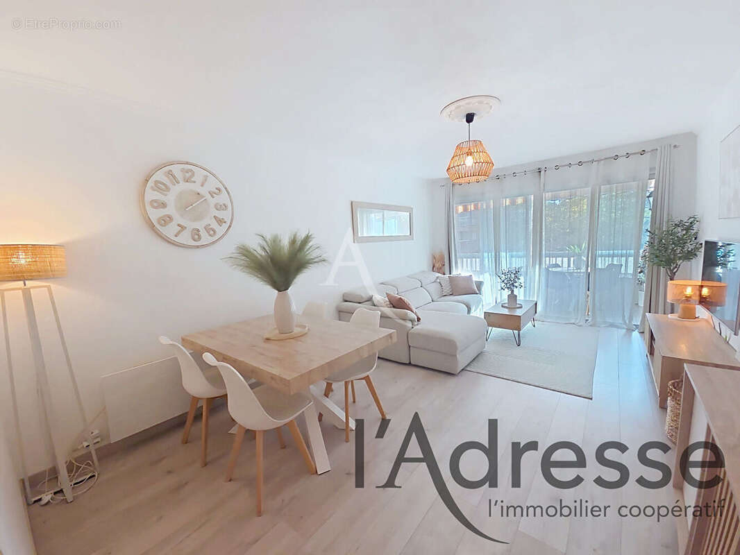 Appartement à MANDELIEU-LA-NAPOULE