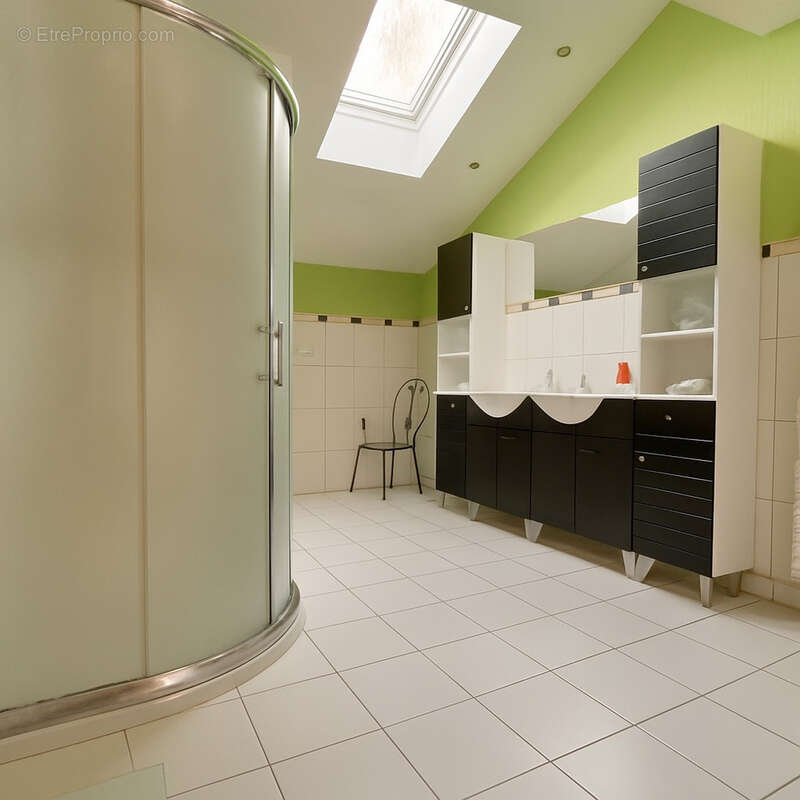 Maison à AVRAINVILLE