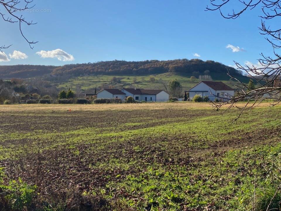 Terrain à SAINT-MEDARD-DE-PRESQUE