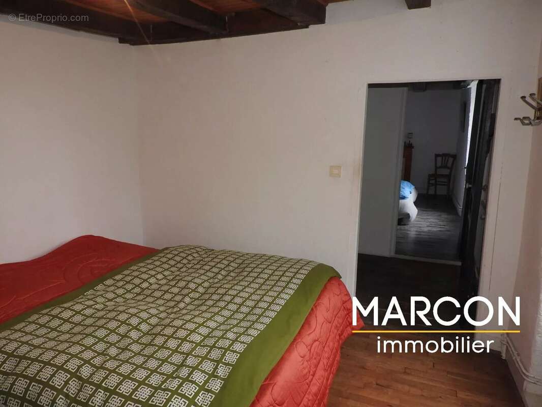 Maison à SAINT-PIERRE-BELLEVUE