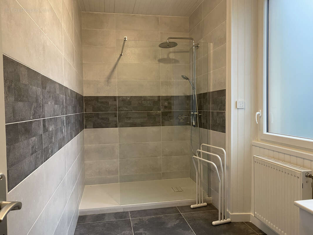 Appartement à SAINT-LUPICIN