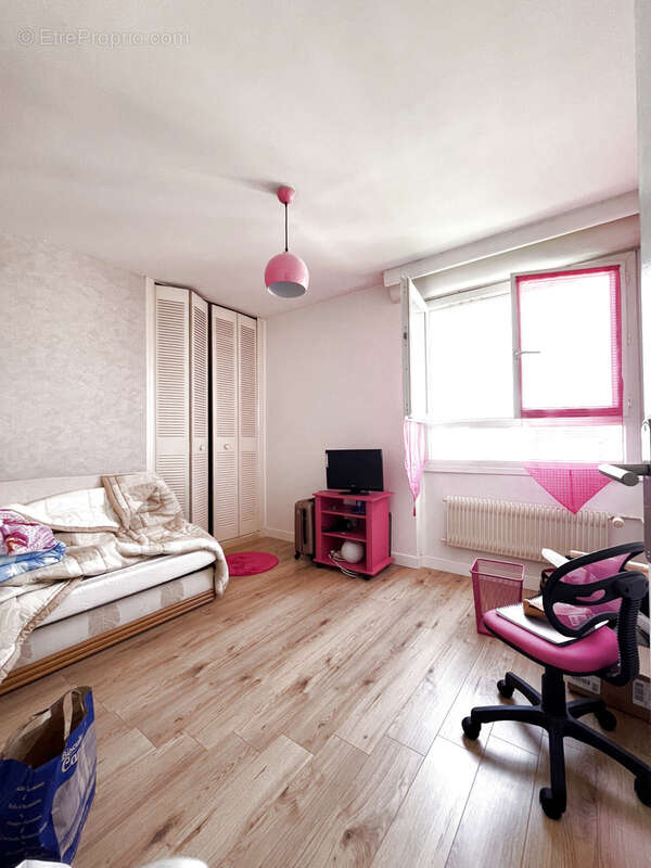 Appartement à SURVILLIERS