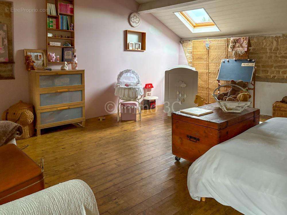 Maison à CHEF-BOUTONNE